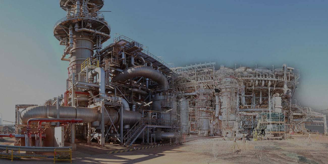 Photograph of a process plant transitioning to point cloud
